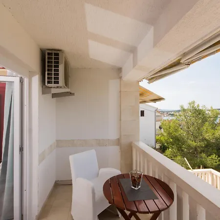 103 * Trogir